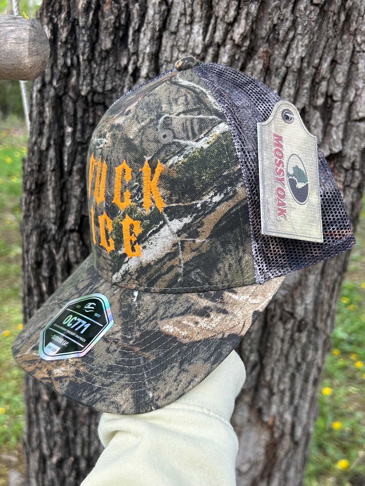 Anti Ice Barbed Wire Camo Silver Trucker Hat