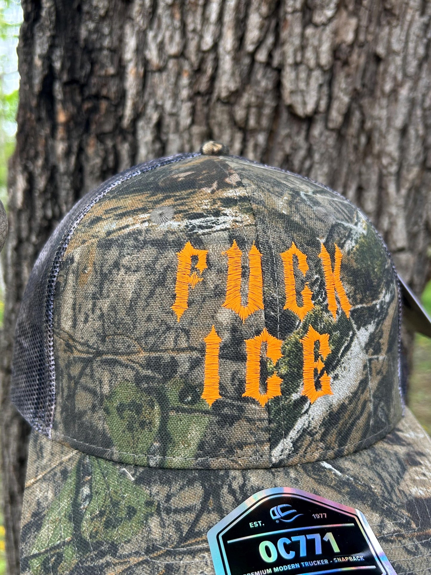 Anti Ice Barbed Wire Camo Silver Trucker Hat